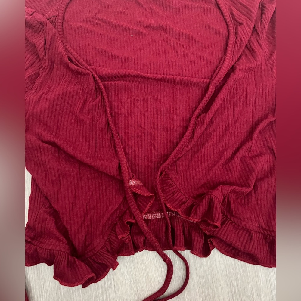 Red tie crop top - Picture 2 of 4